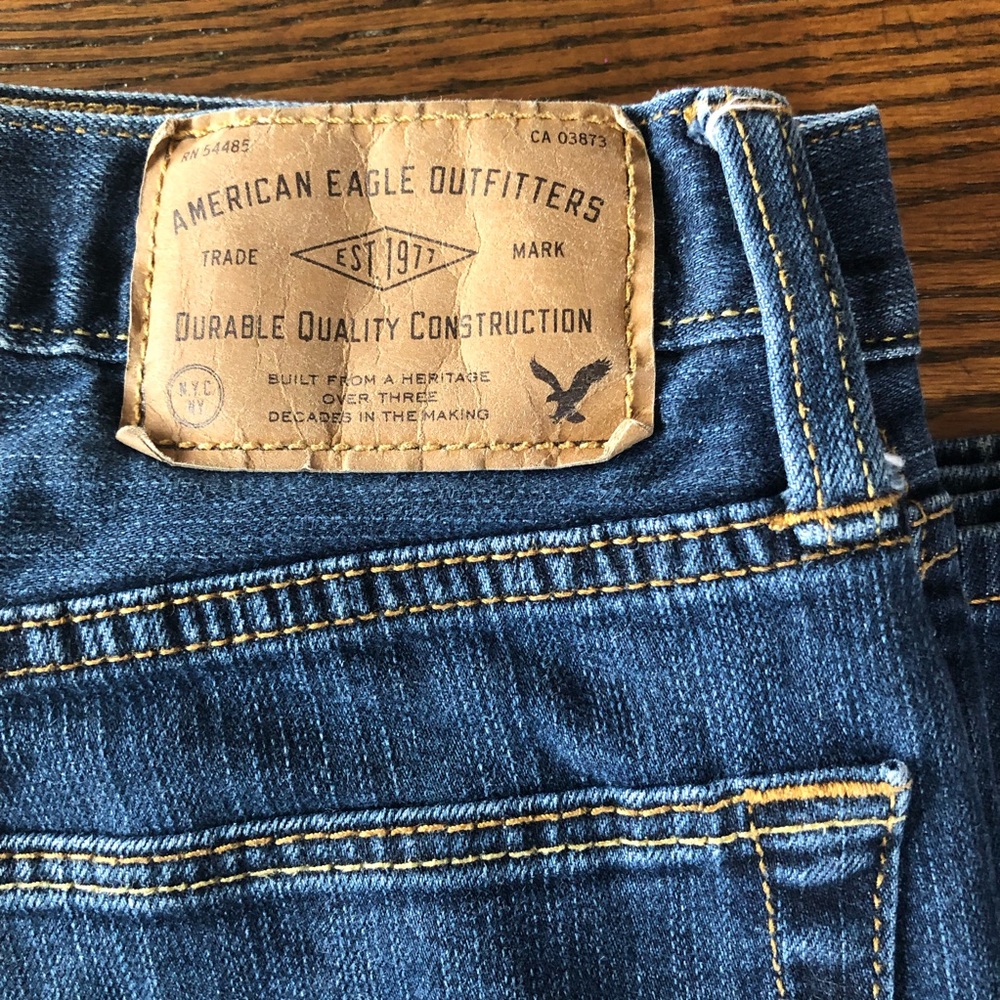 AE Core Flex 32x34 Slim Straight Jeans gently used